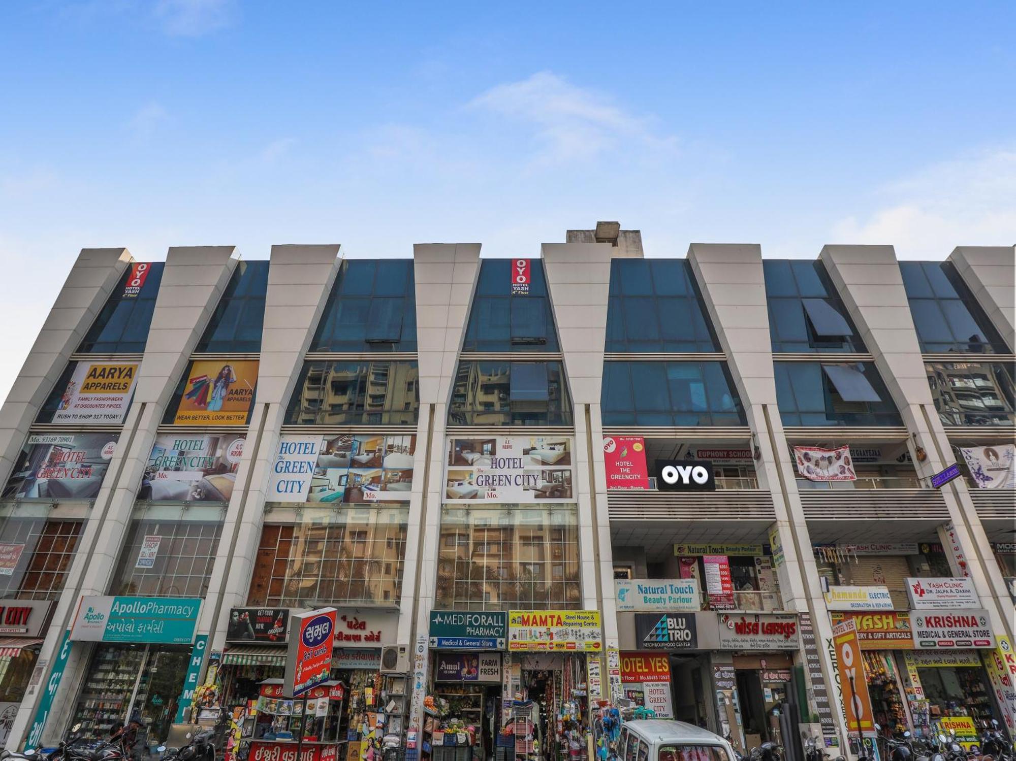 Hotel O Green City Surat Exterior photo